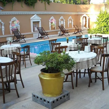 Hotel Triana 3*