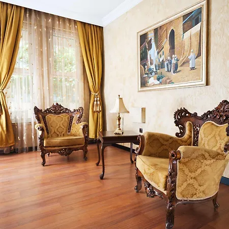 Triana Hotel